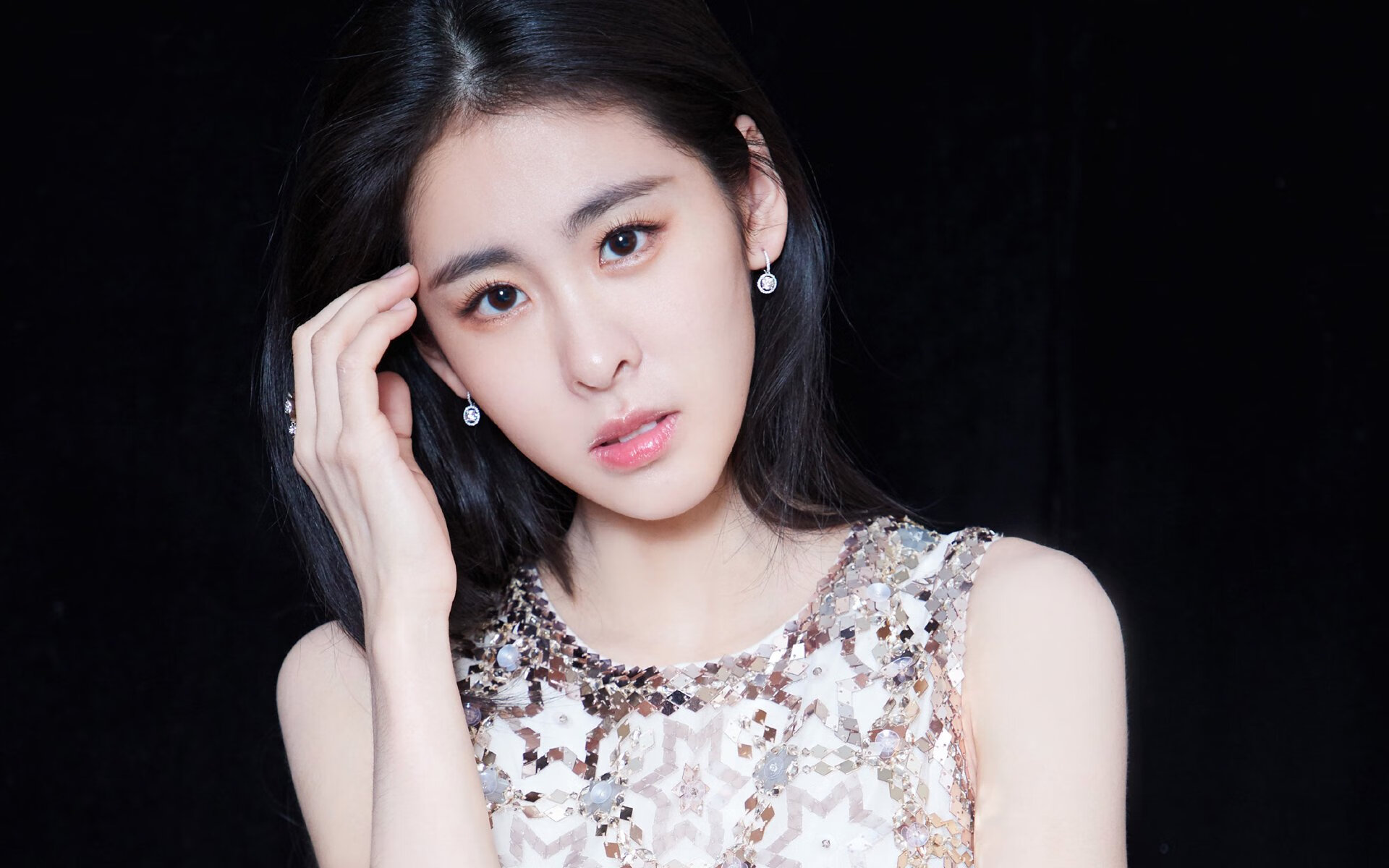 九游电脑版-磨坊节运动会：传统趣味运动再现