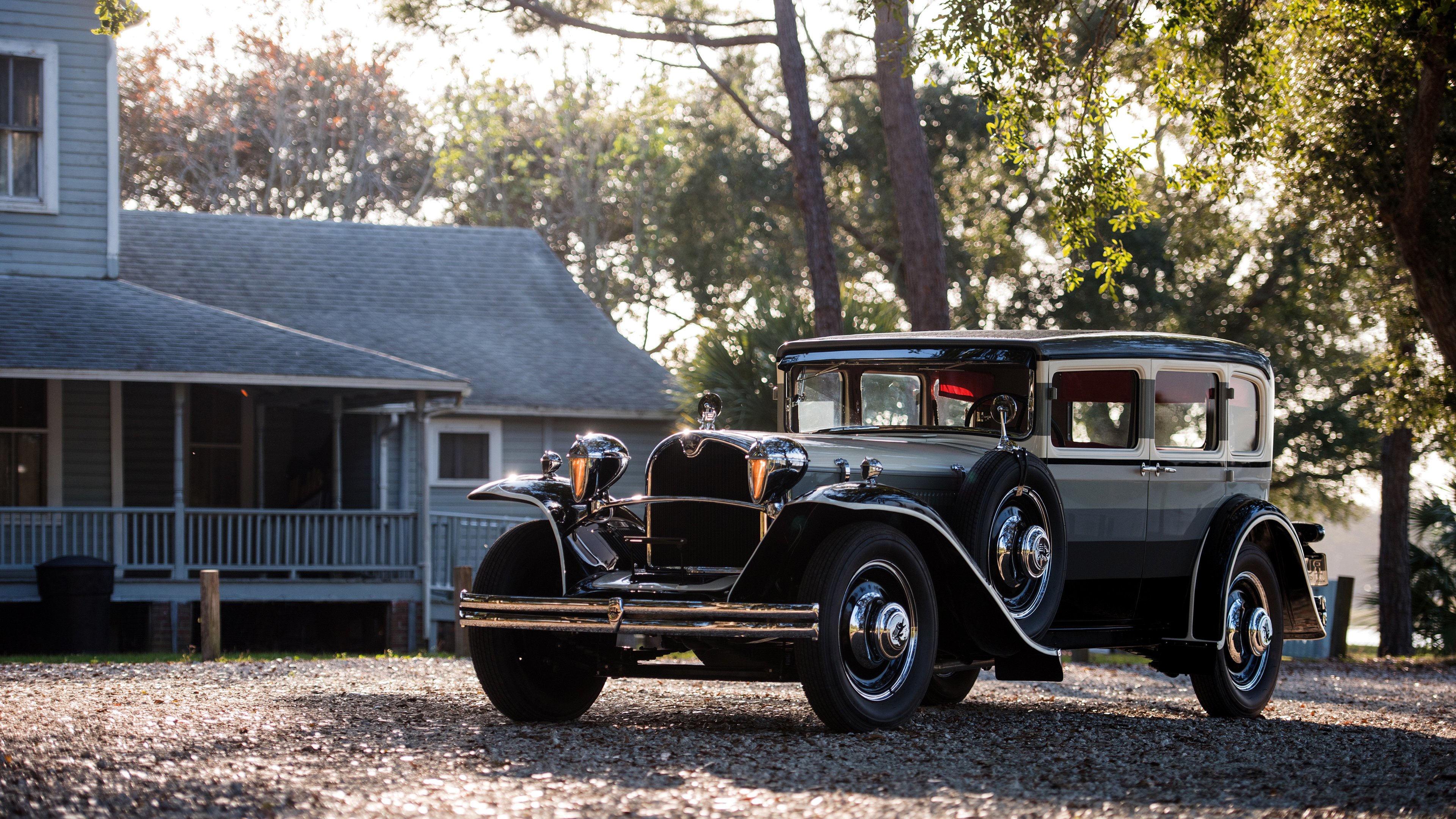 九游游戏中心-塞维利亚人员众多，勒沃库森外援受限，势均力敌，塞维利亚球衣